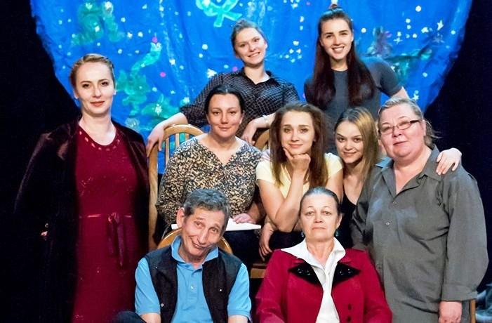 Фото В новом сезоне на сцену Камерного театра выйдут « Восемь  любящих женщин»