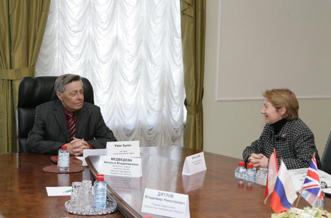 Фото Челябинский губернатор встретился с генконсулом Великобритании 