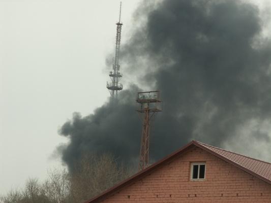 Фото Советский район Челябинска в дыму: горят покрышки