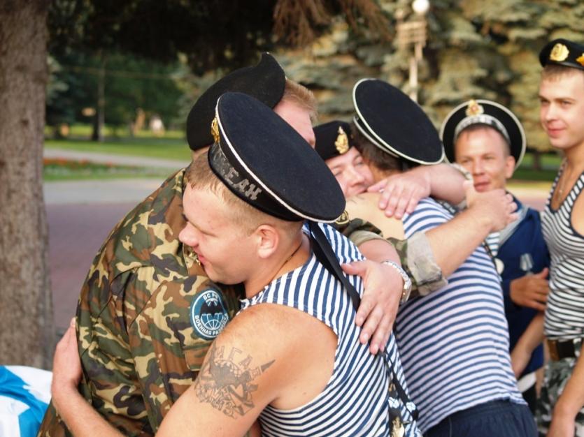 Фото Сухопутный Челябинск отметил День Военно-морского флота