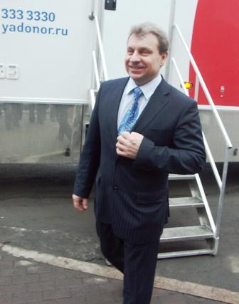 Фото Депутат Госдумы Александр Берестов принял участие в уникальной донорской акции