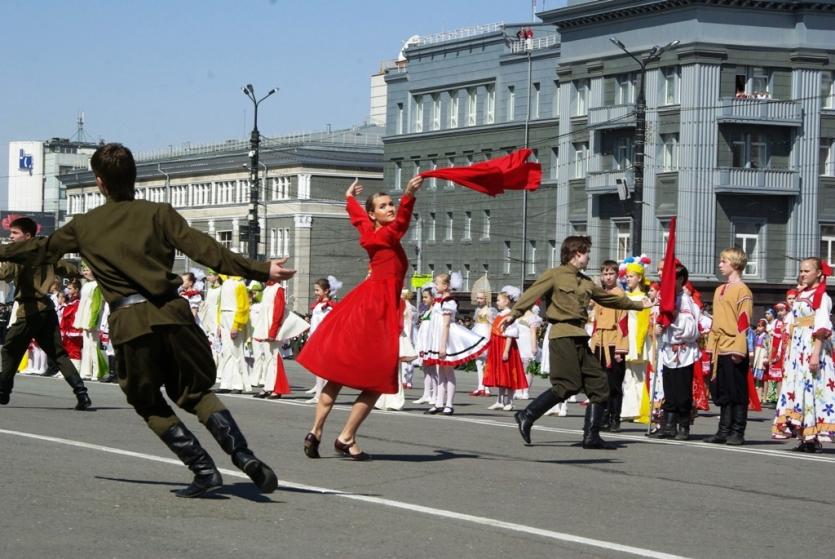 Фото Челябинск празднует День Победы