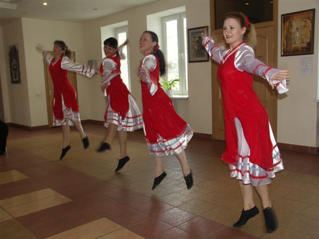 Фото Челябинские любители израильского танца встретили весну и отметили День Победы