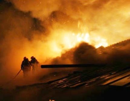 Фото В Челябинской области горит склад боеприпасов