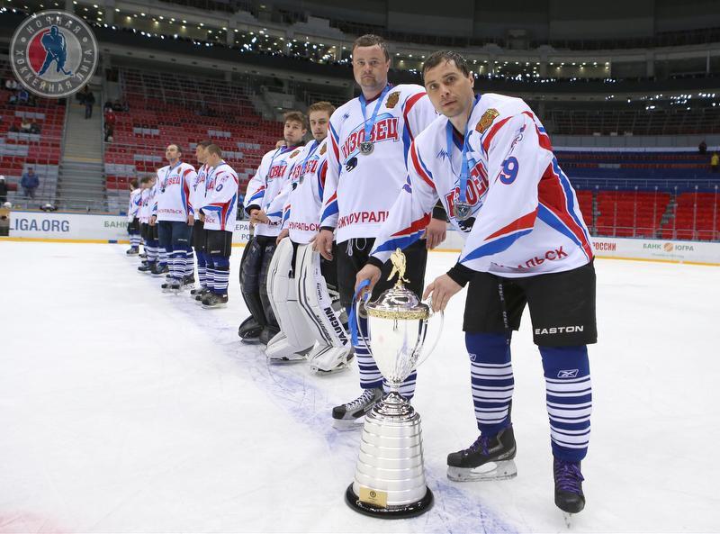 Фото Хоккеисты из Южноуральска завоевали серебряные медали в дивизионе «Лига Мечты» НХЛ