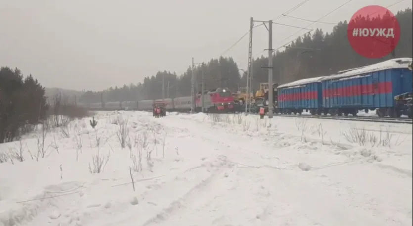 Фото В Челябинской области полностью восстановлено движение на участке столкновения поездов 