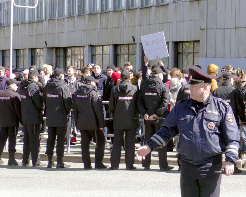 Фото В Челябинске задержано более 160 участников несанкционированной акции Навального