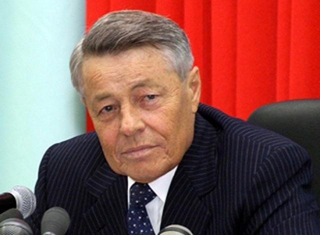 Фото В Челябинской области отмечают день памяти первого всенародно избранного губернатора Петра Сумина