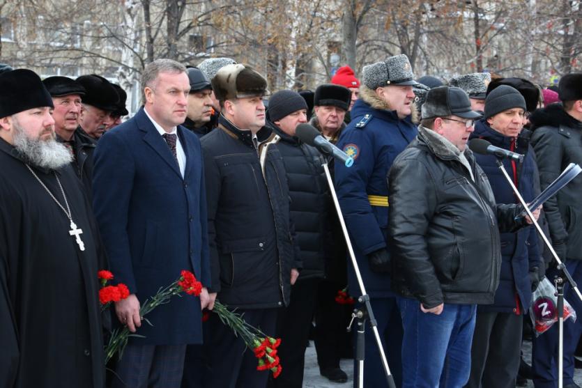 Фото В Челябинске почтили память воинов-интернационалистов