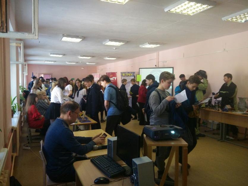 Фото Миасские школьники заинтересовались перспективой трудоустройства в ГРЦ Макеева