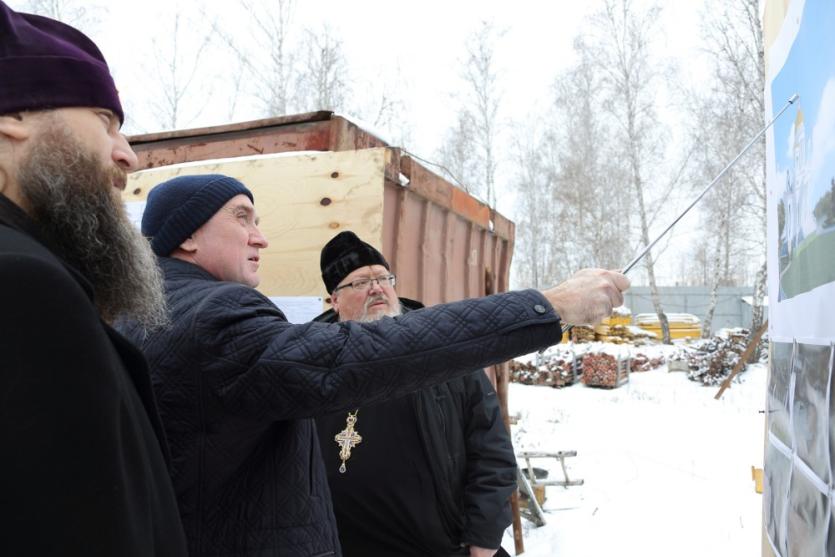 Фото Этой зимой строительство главного храма Челябинской области прерываться не будет