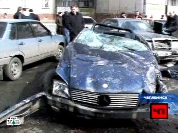 Фото Крупная автокатастрофа на северо-западе Челябинска. Погибли два человека, разбиты около десятка машин
