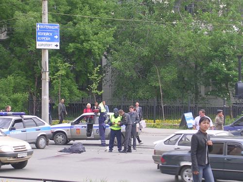 Фото В 11 утра в центре Челябинска задавлен пешеход