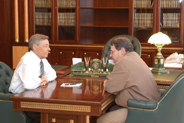 Фото Губернатор встретился с руководителем ПО &quot;Маяк&quot;