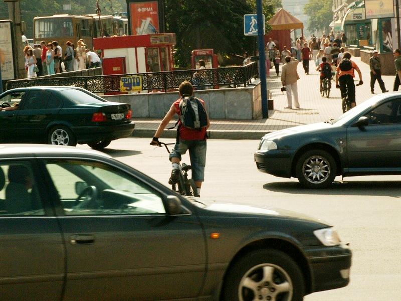 Фото На выходные закрывается движение городского транспорта по проспекту Ленина