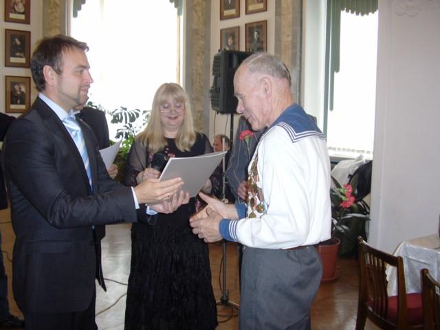 Фото Ветераны Военно-Морского Флота награждены почетными грамотами администрации Челябинска