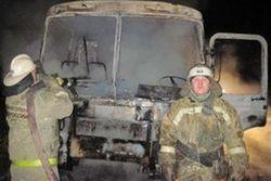 Фото В Челябинской области на трассе загорелся автобус