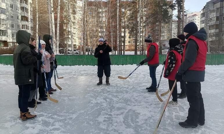 Фото Единороссы провели спортивные турниры на свежем воздухе