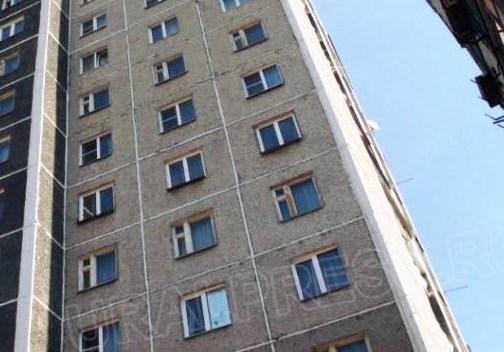 Фото Челябинский студент погиб, выпав из окна