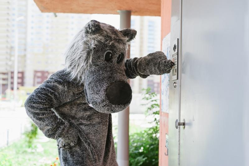 Фото В Челябинске каждый третий ребенок готов открыть дверь незнакомцу