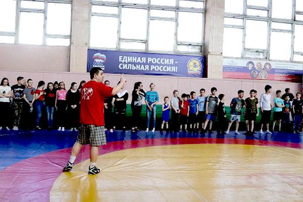 Фото В Челябинске во Всемирный день здоровья состоялась «Зарядка со звездой»