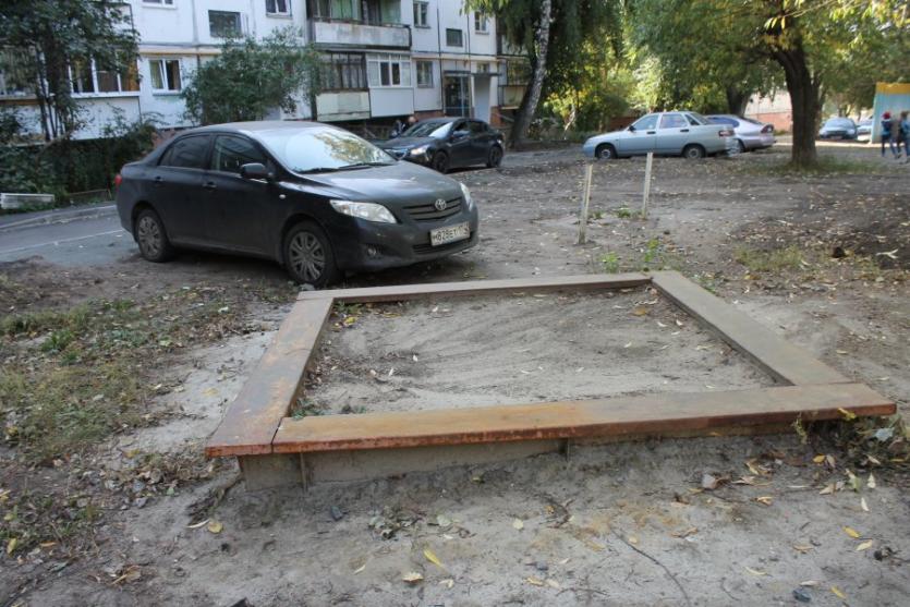 Фото Жители Челябинска возмущены благоустройством дворов по программе «Комфортная среда»