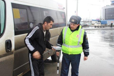 Фото Дубровский запретил иностранцам работать в автобусах и такси