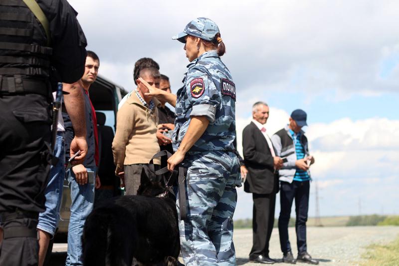 Фото Челябинские полицейские совместно с казахами перекрыли канал контрабанды «синтетики»