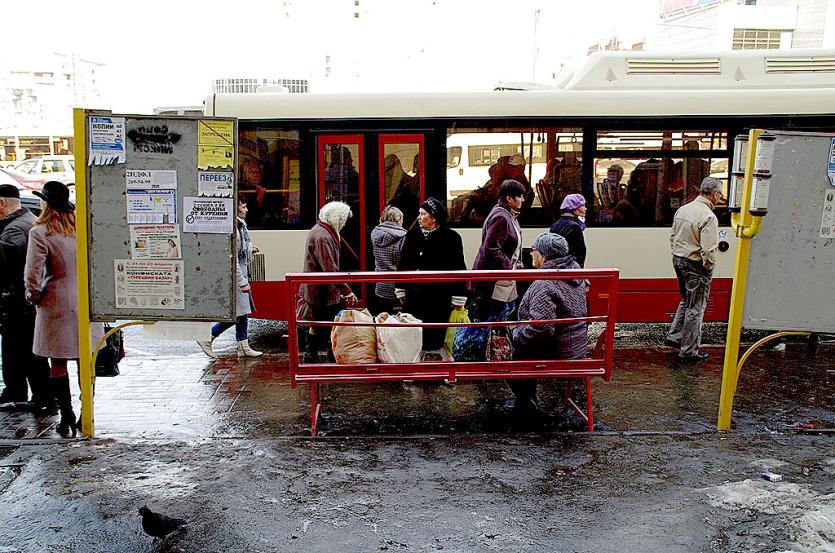 Фото В четверг в Челябинской области мокрый снег с дождем, на дорогах гололедица