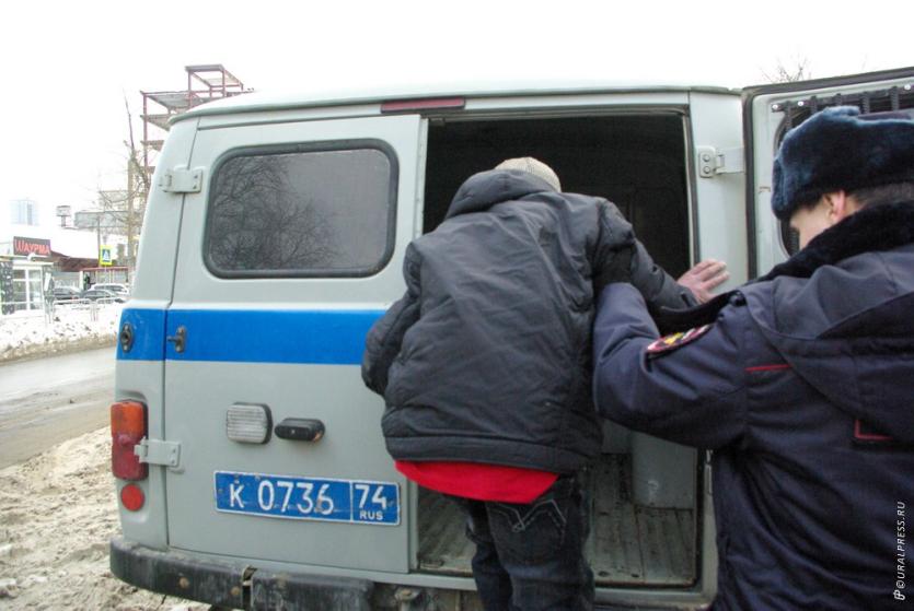 Фото Испортили праздник: полицейские Челябинска задержали рецидивиста-алкоголика