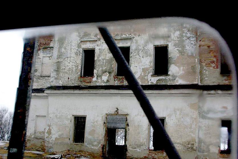 Фото В обвале стены жилого дома в Челябинске возможен криминальный след