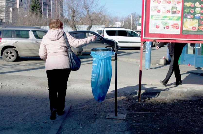 Фото  Владимир Елистратов не смог поставить своей команде пятерку за уборку мусора