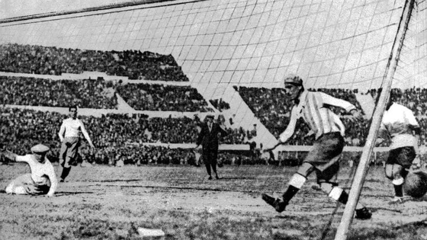 Фото Сегодня – 88 лет со дня первого в истории чемпионата мира по футболу. Что изменилось