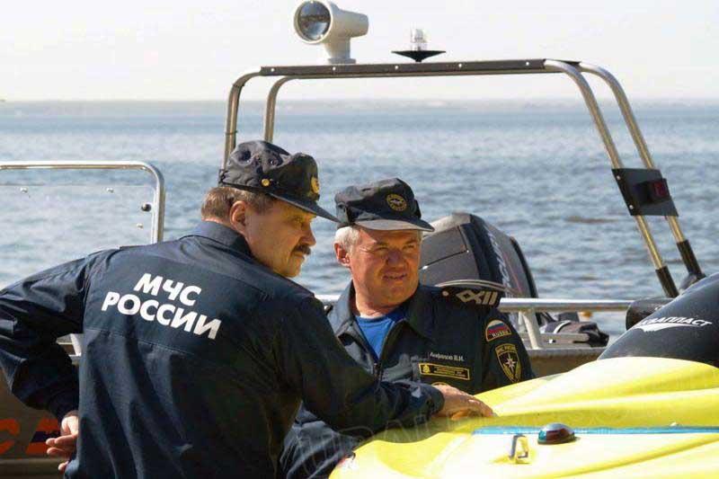 Фото В Челябинской области перевернулась лодка с тремя рыбаками