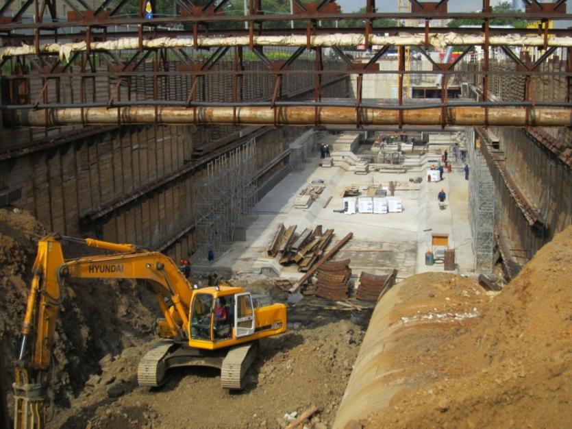 Фото В Челябинске метростроители завершили сооружение конструкции станции «Комсомольская площадь»