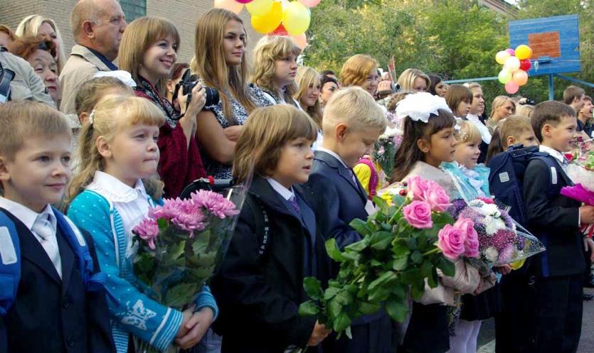 Фото В Челябинской области 1 сентября за парты сядут 388 тысяч школьников