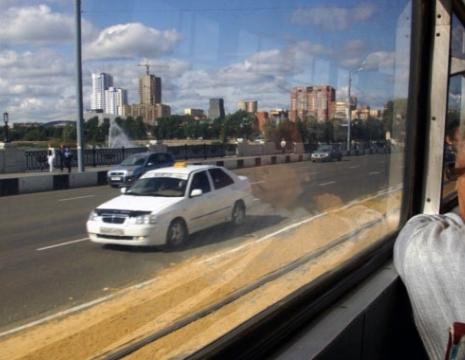 Фото Стоимость проезда в трамваях и троллейбусах для пенсионеров в Челябинске снизили в два раза