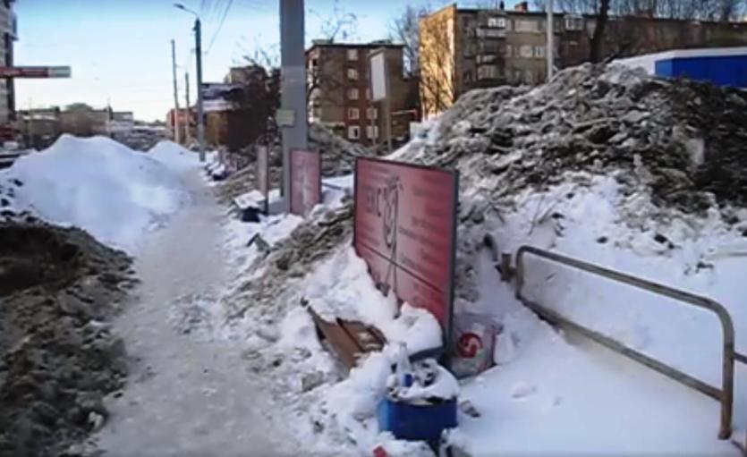 Фото Студенты ЧелГУ решили помочь городским властям в уборке снега