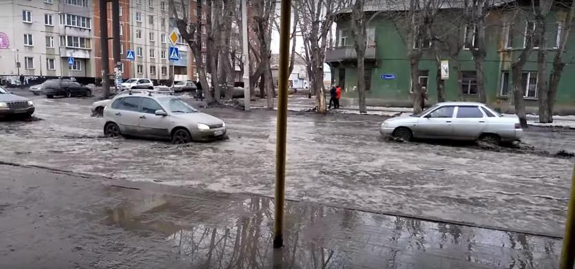 Фото Ленинский и Тракторозаводский районы Челябинска уходят под воду