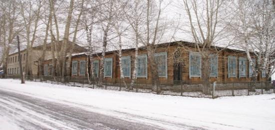 Фото Борис Дубровский поручил реконструировать старую школу в Усть-Катаве