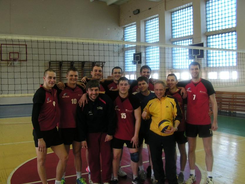 Фото Команда «Уралкуза» выиграла чемпионат Челябинска по волейболу