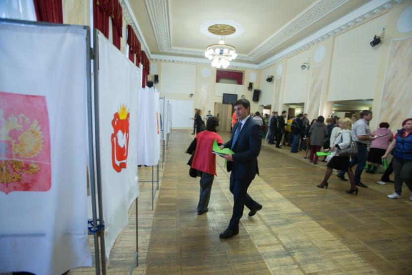Фото Два человека сняли свои кандидатуры с праймериз «Единой России» - в этот раз по округу Барышева и Юревича