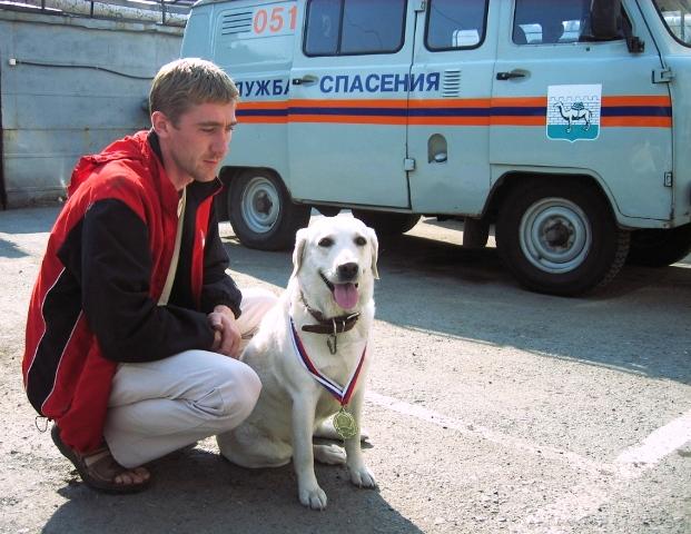 Фото Четвероногим спасателям в Челябинске не хотят продавать билеты на поезд