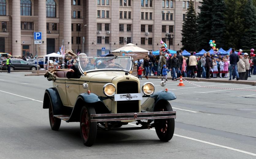 Фото Челябинск отметит День города парадом раритетных авто