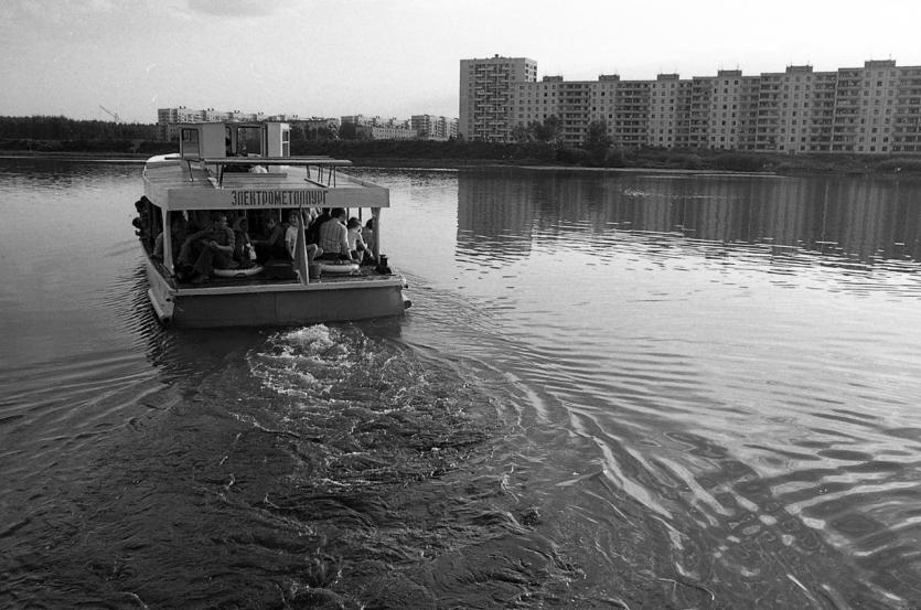 Фото Плыл кораблик по реке, по реке Миасс