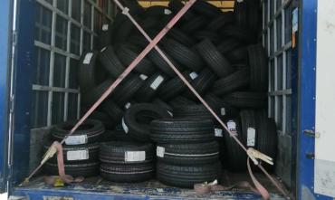 Фото Челябинские таможенники задержали десять тонн автошин