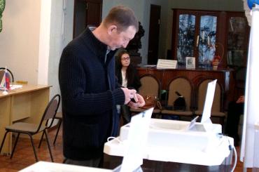 Фото За четыре часа до окончания выборов в Челябинской области  проголосовало  34,25% избирателей