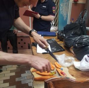 Фото Челябинку приговорили за наркотики в морковке для любимого в СИЗО