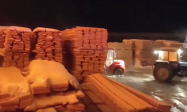 Фото Крупный пожар на мебельной фабрике в Челябинске (ВИДЕО)
