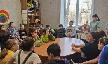 Фото Челябинские пятиклассники взяли шефство над особенными сверстниками